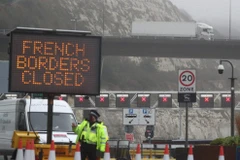 Tuyến vận tải hàng đầu châu Âu bị tê liệt do SARS-CoV-2 biến thể mới