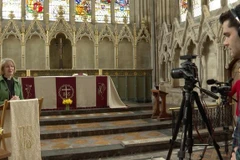 Các nhà thờ ở châu Âu tổ chức 'cầu nguyện online' trong mùa dịch bệnh