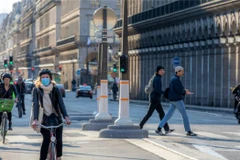 Pháp tiếp tục nới lỏng phong tỏa, mở cửa nền kinh tế