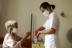 Đà Nẵng: Các lão thành cách mạng chung tay chống dịch COVID-19