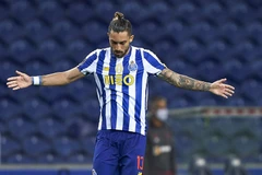 Alex Telles được coi là "cứu cánh" cho mùa chuyển nhượng của MU. (Ảnh: Getty)