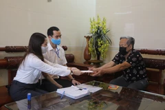 Đà Nẵng chi trả lương hưu và trợ cấp xã hội tại nhà