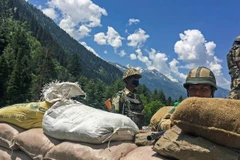 Ấn Độ tăng cường lực lượng ở biên giới với Trung Quốc. (Ảnh: AFP)