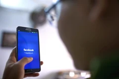 Tự ý đăng ảnh người khác lên Facebook sẽ bị xử phạt