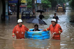 Mưa lũ tiếp tục tàn phá các địa phương ở phía Nam Trung Quốc