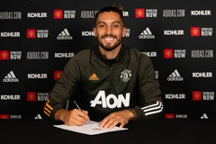 Manchester United 'chốt đơn' thành công thương vụ Alex Telles