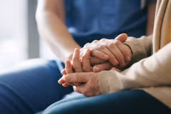 Các nhà dưỡng lão tại Anh khó lòng đứng vững trước COVID-19