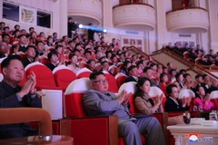 Bà Kim Kyong-hui (áo đen) cùng gia đình nhà lãnh đạo Kim Jong-un. (Ảnh: Yonhap)