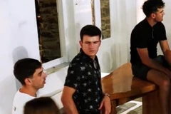 Đội trưởng Harry Maguire của Manchester United bị bắt vì đánh cảnh sát