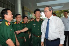 Bí thư Thành ủy TP.HCM Nguyễn Thiện Nhân thăm và chúc mừng Bệnh viện Quân y 175.