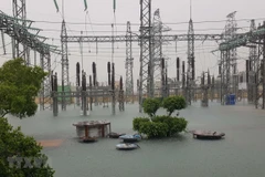 Điện lực Quảng Bình sớm đóng điện cho người dân vùng rốn lũ