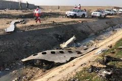 Hiện trường vụ rơi máy bay. (Ảnh: IRNA/TTXVN)