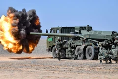 Trung Quốc: Lực lượng pháo binh quân khu Tây Tạng tập trận