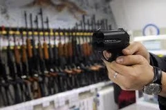 Bình Dương: Đình chỉ công tác thượng úy công an nổ súng tại quán nhậu