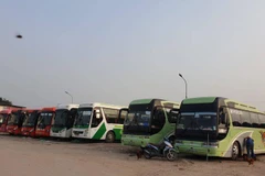 Bãi xe tự phát tại Đền Lừ, quận Hoàng Mai