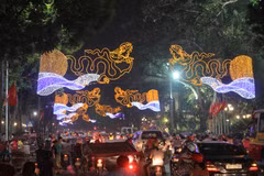 Hà Nội trang hoàng rực rỡ chào đón 60 năm ngày giải phóng Thủ đô