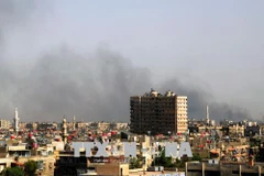 Khói bốc lên sau một cuộc không kích nhằm vào một vị trí IS tại Damascus, Syria ngày 20/5. (Nguồn: THX/TTXVN)