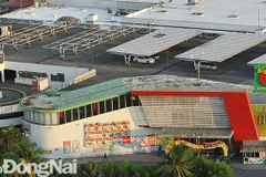 Siêu thị BigC Đồng Nai đang trong thời gian khoanh vùng cách ly 21 ngày sau khi có ca dương tính với Covid-19 từng đến đây mua sắm. (Nguồn: Báo Đồng Nai)