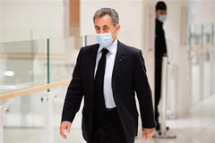 Cựu Tổng thống Pháp Nicolas Sarkozy tới phiên tòa ở Paris ngày 8/12/2020. (Ảnh: AFP/TTXVN)