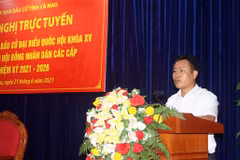 Chủ tịch UBND tỉnh, Chủ tịch Ủy ban Bầu cử tỉnh Cà Mau Lê Quân phát biểu kết luận Hội nghị. (Ảnh: Huỳnh Anh/TTXVN)