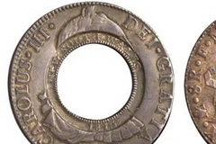 Tiền xu thủng lỗ Australia. (Nguồn: Internet)