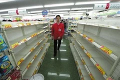 Các giá trong siêu thị đã trống rỗng. (Nguồn: Internet)