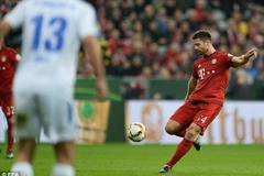 Xabi Alonso lập siêu phẩm. (Nguồn: EPA)