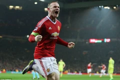 Rooney đưa Manchester United lên ngôi đầu. (Nguồn: DM)