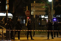 Cảnh sát xác nhận thông tin ​hai nghi ​can thiệt mạng trong căn hộ.