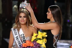 Ariadna Gutierrez phải trả lại vương miện sau sự cố nhầm lẫn. (Nguồn: Guardian)