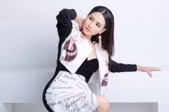Mẫu vest của nhà thiết kế Cao Minh Tiến. (Ảnh: Luke Nguyễn)