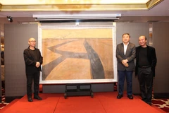 Sự trở lại của kiệt tác "Hào" của cố họa sỹ Dương Bích Liên. (Ảnh: Apricot)