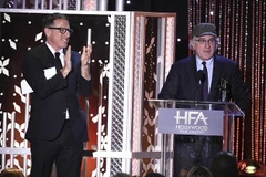 Diễn viên gạo cội Robert De Niro nhận giải Thành tựu trọn đời. (Nguồn ảnh: CGV)