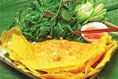 Món bánh xèo Nam Bộ. (Nguồn: thoangsaigon.com)
