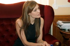 Angelina Jolie tại Sarajevo, Bosnia ngày 21/8. (Nguồn: AP)
