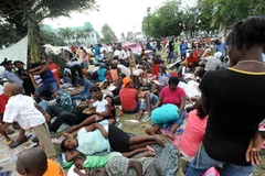 Những người bị mất nhà cửa trong trận động đất tại Haiti sẽ được cứu giúp. (Ảnh: AFP/TTXVN)