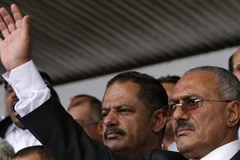 Tổng thống Ali Abdullah Saleh (phải). (Nguồn: AFP/TTXVN)