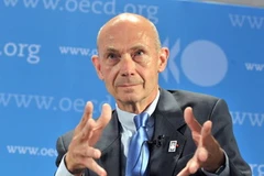 Tổng giám đốc Tổ chức Thương mại Thế giới (WTO) Pascal Lamy phát biểu tại lễ khai mạc . (Nguồn: AFP/TTXVN)