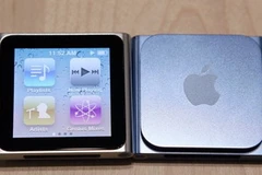 Mặt trước và mặt sau của iPod Nano mới của Apple. (Nguồn: Getty Images)