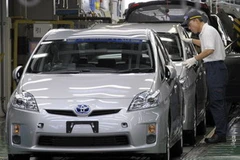 Kiểm nghiệm xe Prius tại nhà máy của hãng Toyota ở Toyota, quận Aichi. (Nguồn: AFP/TTXVN)