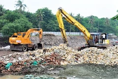 Hồ Bảy Mẫu đang được cải tạo. (Ảnh minh họa: Đàm Duy)