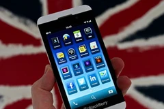 BlackBerry Z10 phiên bản màu trắng. (Nguồn: pocket-lint)
