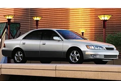 Lexus là ES300 là một trong những mẫu mà Toyota báo lỗi đợt này. (Nguồn: autocar-design)