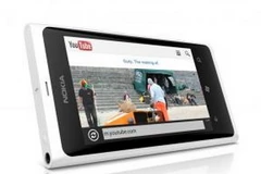 Phiên bản Lumia 800 trắng. (Nguồn: Internet)