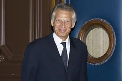 Cựu Thủ tướng Pháp Dominique de Villepin đến phiên tòa ngày 20/10. (Ảnh: Reuters)