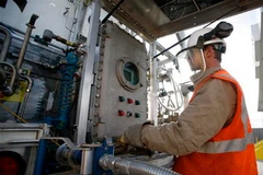 Hoạt động tại một trạm bán khí đốt hóa lỏng ở bang Utah ngày 13/3. (Nguồn: Reuters)