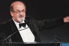 Nhà thơ Salman Rushdie. (Nguồn: India Today)