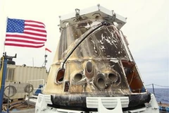 Phi thuyền không người lái Dragon được trục vớt từ biển Thái Bình Dương ngày 31/5. (Nguồn: AP)