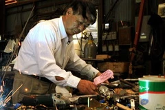 Ông Masuyuki Naruse tại nhà máy của ông ở Tamana, Nhật Bản. (Nguồn: Internet)