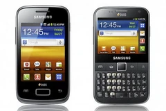 Galaxy Y Duos (phải) và Galaxy Y Pro Duos. (Nguồn: androidcommunity)